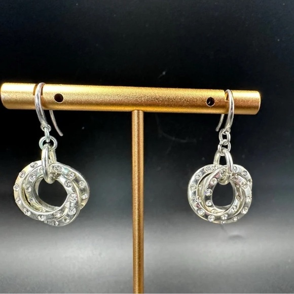 Elegant Silver Hoop Earrings - Picture 5 of 12